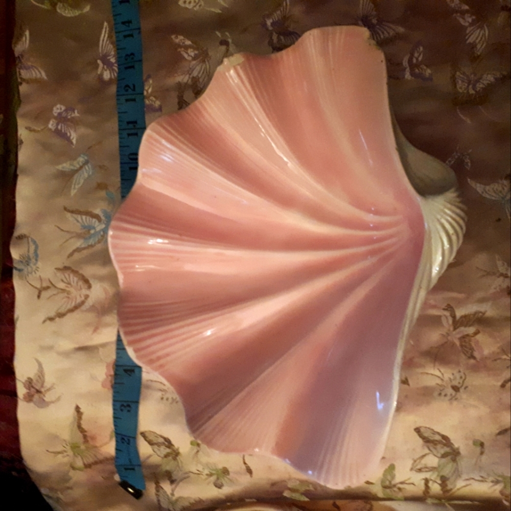 Vintage half shell dish